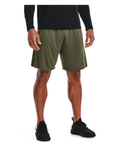 Bottoms: UA Tech™ Graphic Men's 10" Shorts