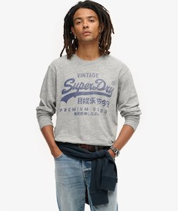 Superdry Product: SUPERDRY TOP - CLASSIC VL GRAPHIC L/S TOP / ATHLETIC GREY MARLE