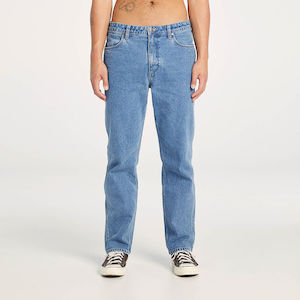 Mens Jeans: WRANGLER JEANS - EAZY STRAIGHT / TOMMY BLUE