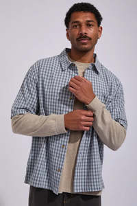 WRANGLER S/S SHIRT - BOXCAR SHIRT / CONCRETE SKY