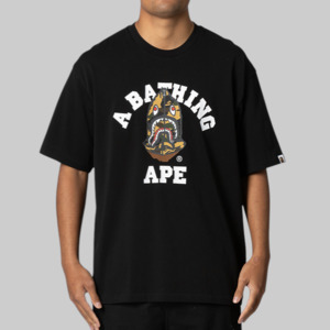 1st Camo Shark Seijin College Relaxed Fit T-Shirt - Black