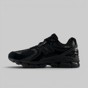 New Balance: 1954R - Triple Black