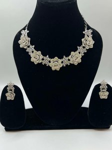 Products: Silver flower diamond necklace Set – Unique Ethnic Wear
