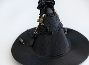Witch Hats: Perform Witch Hat And Take Photos Of Comic-Con Accessories