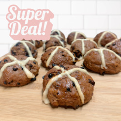 Snacks: SPECIAL DEAL Hot Cross Bun 4x 6 Pack