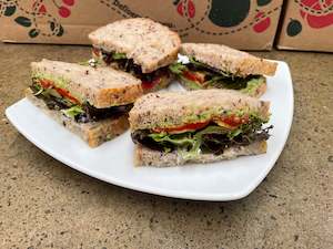 Sandwiches 1: Pea + feta smash sandwich (VEGE)
