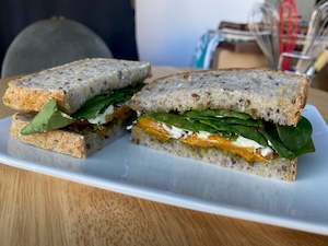 Roast pumpkin sandwich (VEGE)