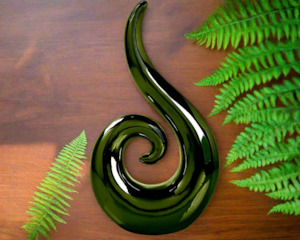 Ceramic Koru Green - 31CM