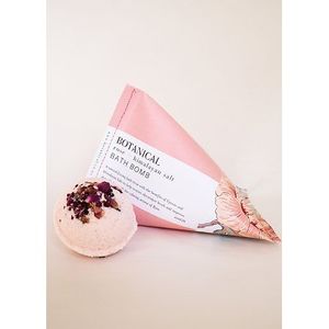 Gifts: Botanical Bath Bomb - Rose & Himalayan Salt