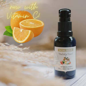 Skincare: Nudi Point Facially Yours - Facial Serum