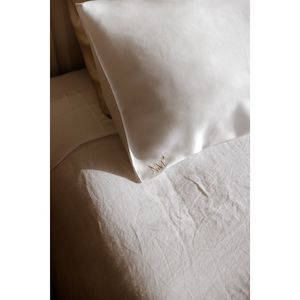 Skincare: New Moon Silk Pillowcase - Ivory