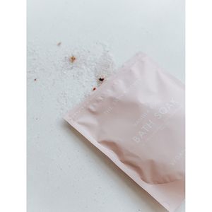 The Skin Kitchen - Vanilla Rose Bath Soak
