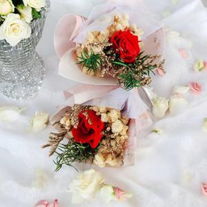 Products: Dry Flower Mini Bouquet Red Color - Urban Roots