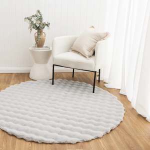 Sale: DreamWeaver Essence Round Machine Washable Rug, Silver
