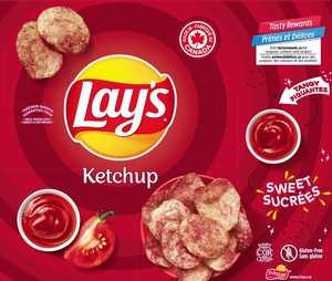 Nibbles Snacks: Lays Ketchup Potato Chip 28g
