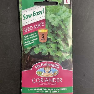 Garden Seeds: Mr. Fothergills Leafy Coriander Seeds