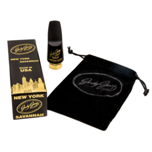 Alto Sax Mouthpieces: JodyJazz HR Custom Dark Alto Mouthpiece