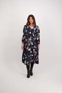 6061 Silhouette - Long Sleeve V Neck Batwing Dress