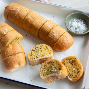 Products: Gluten Freedom Sourdough Garlic Bread - Venerdi NZ