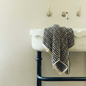 Torrens Hand Towel Sand & Noir