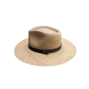 Hats: Panama Hat  |  Afuera
