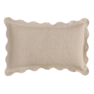 Scallop Pillowcases | Natural with white piping (set of 2)