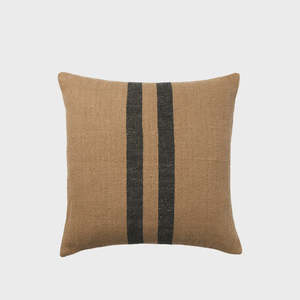 Sigrun Cushion-Feather inner | Brown Kelp/Black 50x50