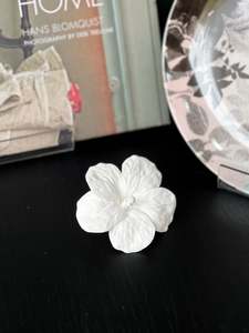 White Ceramic Flower | Hyacinth