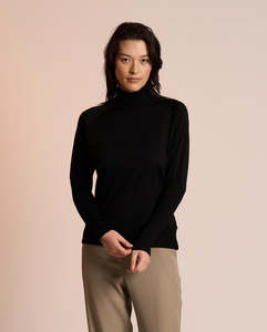 Neris 100% Merino Side Story Jumper | Black