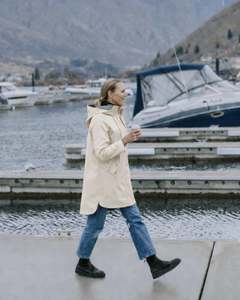 Moke Billie Rain Coat | Cream with Choc Houndstooth