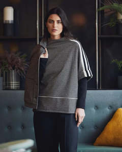 Peruzzi: Peruzzi-Herringbone Trim Knit | Black/Ecru
