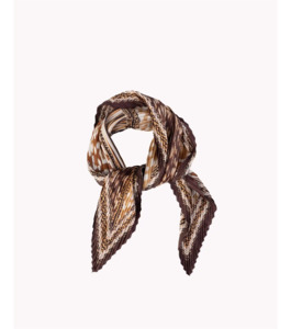 Scarves Gloves: Deedee Pleated Scarf | Chocolate