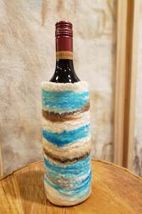 beach: Versatile vase or wine holder in coastal design, hand made from merino wool & raw silk. Beach style life decor.