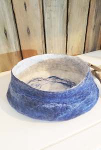 beach: Felted vase in coastal style, high quality hand made basket for accessories. Ocean blue natural wool and raw silk decor.