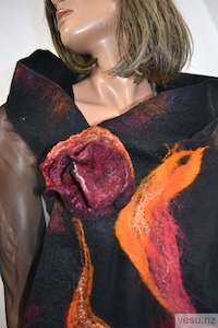 Accesories: Handmade merino wool  brooch flower violet 4217