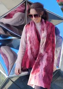 Frontpage: Merino scarf, warm and light in Blush and Berry shades.