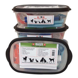 First Aid: Pet First Aid Kit (Handy Pack for Car or Home)
