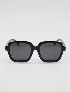 Sunglasses: Gisele Sunglasses Black