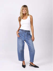 Monaco: Leo Barrel Jeans Blue