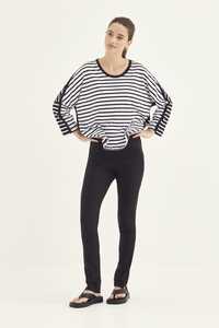 SCENIC TOP - Black/White