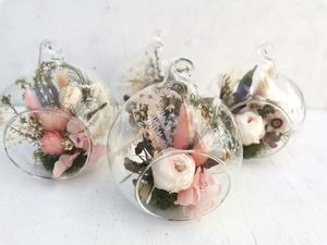 Products: Dried Flower Orb - Gift Boxes Dried flowers Hire flowers Dried wedding Flowers