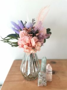 Products: Dried Flower Faceted Vase - Gift Boxes Dried flowers Hire flowers Dried wedding Flowers