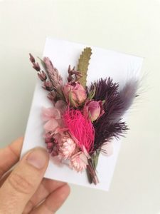 Products: Dried Flower Gift Card - Gift Boxes Dried flowers Hire flowers Dried wedding Flowers