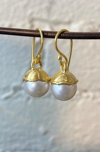 Silver, gold, pearls and aquamarines