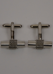 Chain cuff links
