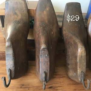 General: Shoelast Coat Hooks