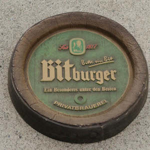 Brewery And Beer Memorabilia: Vintagepickers Collectable Beer Signage - German Bitburger