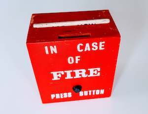 Signage: Vintagepickers Collectable, Fun little Trinket. Money Box