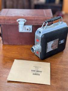 Photography: 🎥✨ Cine-Kodak Eight Model 55 – Vintage Movie Camera! ✨🎥