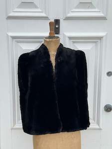 Vintage Furs: Stunning Antique Chinchilla Black Fur Cape suit size 8-12